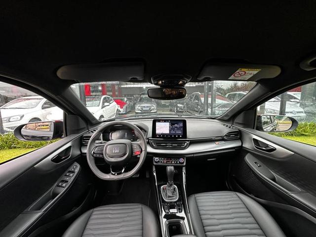 Foto do veículo FIAT FASTBACK  ABARTH T270 AT FLEX 2023 5.930 KM 130.900,00