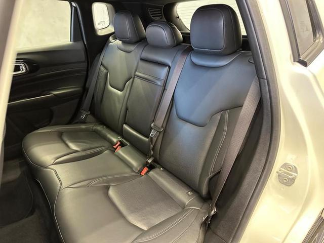 Foto do veículo JEEP COMPASS  SERIE S TF 2023 17.578 KM 177.900,00