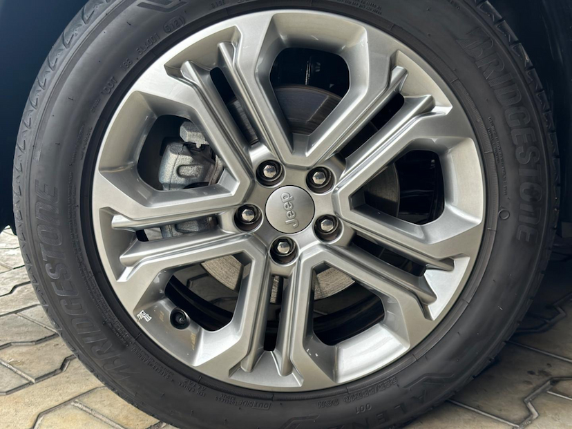 Foto do veículo JEEP COMPASS  LONG TF 2022 24.322 KM 136.900,00