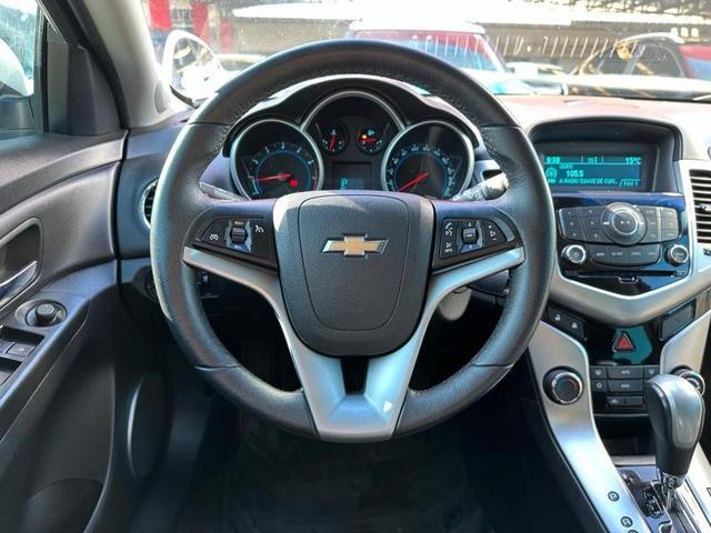 Foto do veículo CHEVROLET CRUZE  HB SPORT LT 1.8 2015 82.415 KM 69.900,00