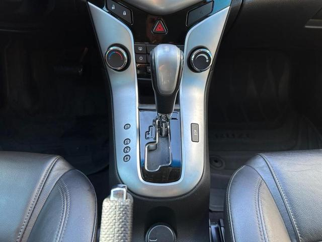 Foto do veículo CHEVROLET CRUZE  HB SPORT LT 1.8 2015 82.415 KM 69.900,00