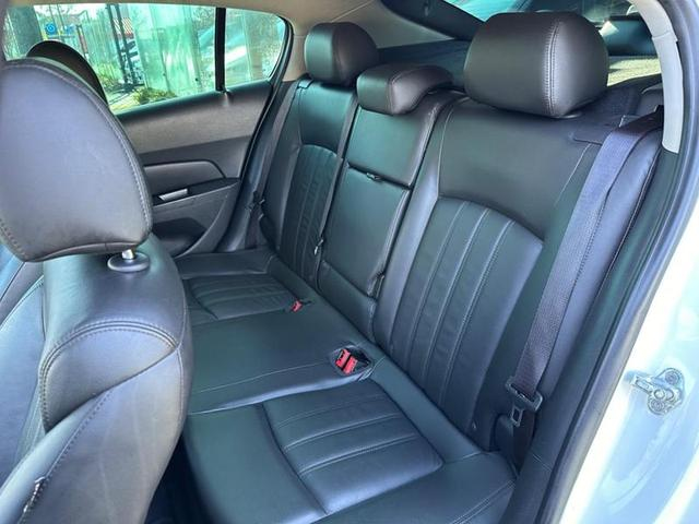 Foto do veículo CHEVROLET CRUZE  HB SPORT LT 1.8 2015 82.415 KM 69.900,00