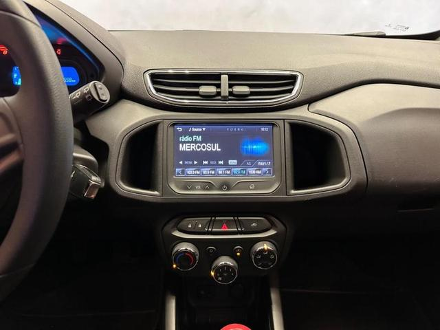 Foto do veículo CHEVROLET ONIX  1.4 LT 2015 96.350 KM 47.900,00