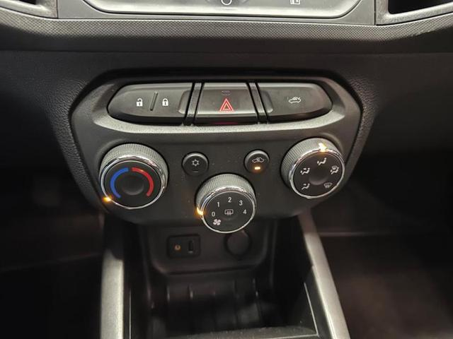 Foto do veículo CHEVROLET ONIX  1.4 LT 2015 96.350 KM 47.900,00