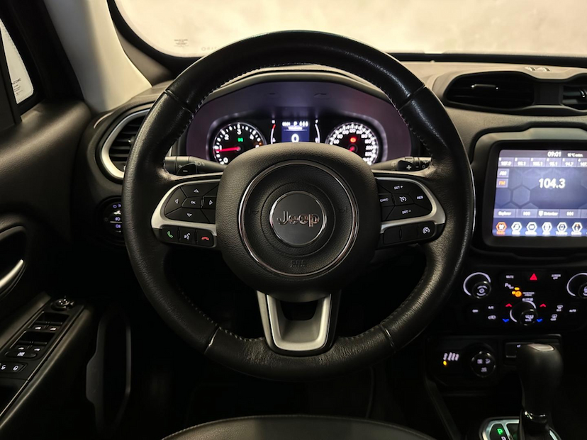 Foto do veículo JEEP RENEGADE  LONGITUDE 4X4 AUTOMATICO 2019 54.988 KM 125.900,00