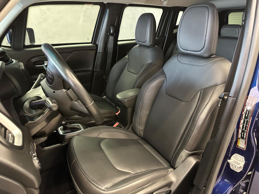 Foto do veículo JEEP RENEGADE  LONGITUDE 4X4 AUTOMATICO 2019 54.988 KM 125.900,00