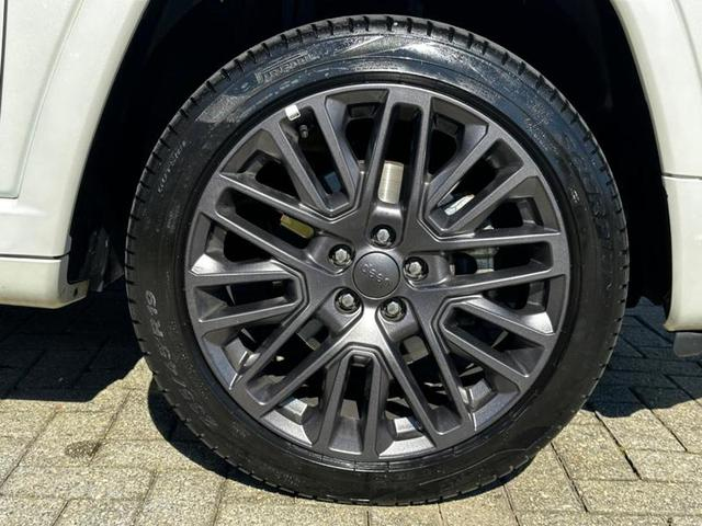 Foto do veículo JEEP COMPASS  SERIE S TF 2022 8.564 KM 172.900,00