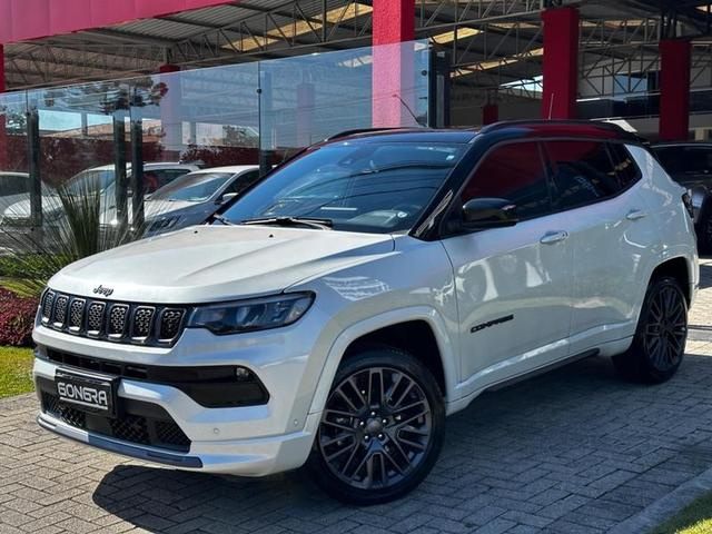 Foto do veículo JEEP COMPASS  SERIE S TF 2022 8.564 KM 172.900,00