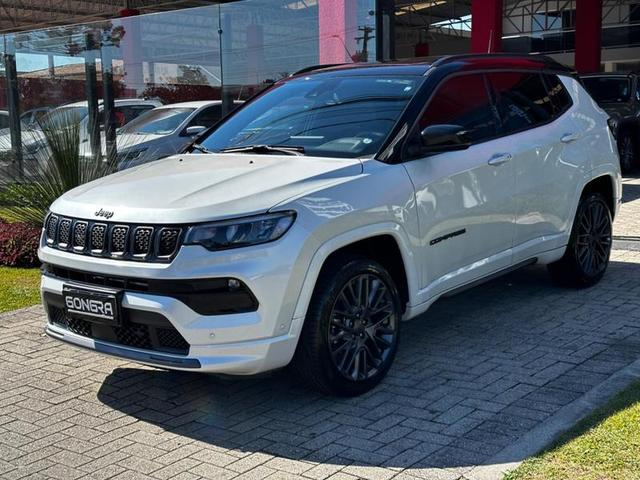 Foto do veículo JEEP COMPASS  SERIE S TF 2022 8.564 KM 172.900,00
