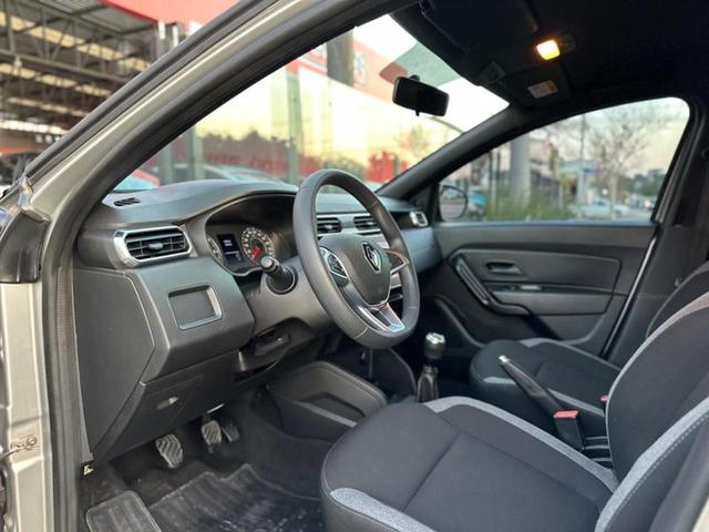 Foto do veículo RENAULT DUSTER  1.6 16V 2022 56.250 KM 88.900,00