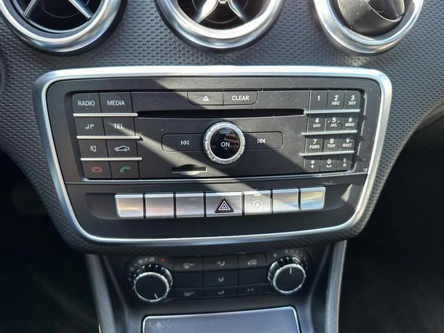 Foto do veículo MERCEDES-BENZ A200 A200FF 2018 52.000 KM 119.900,00