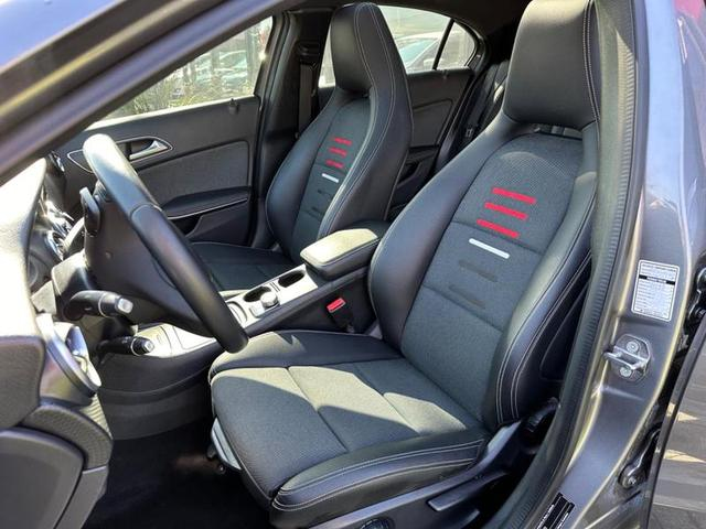 Foto do veículo MERCEDES-BENZ A200 A200FF 2018 52.000 KM 119.900,00