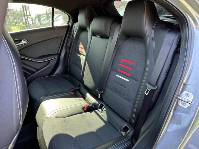 Foto do veículo MERCEDES-BENZ A200 A200FF 2018 52.000 KM 119.900,00
