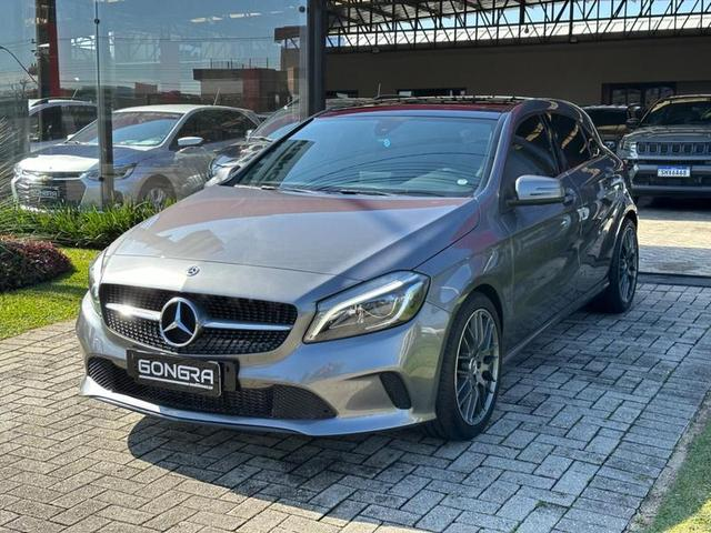 Foto do veículo MERCEDES-BENZ A200 A200FF 2018 52.000 KM 119.900,00