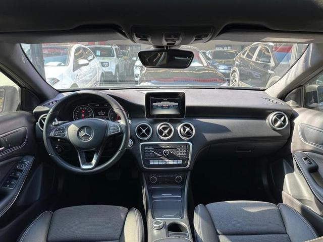 Foto do veículo MERCEDES-BENZ A200 A200FF 2018 52.000 KM 119.900,00