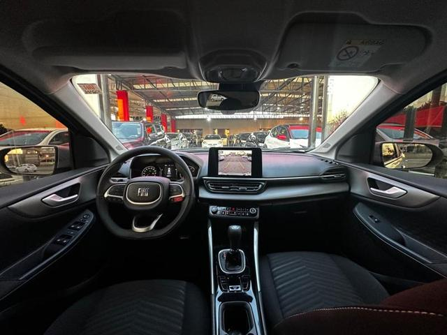 Foto do veículo FIAT FASTBACK  AUDACE TURBO 200 FLEX AT 4P 2023 25.382 KM 117.900,00