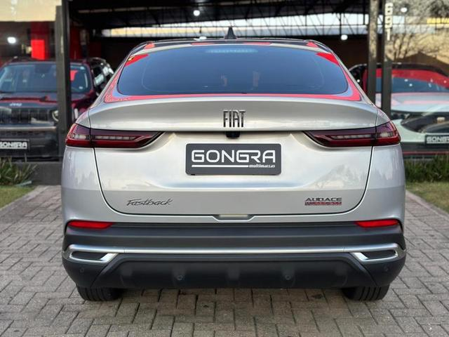 Foto do veículo FIAT FASTBACK  AUDACE TURBO 200 FLEX AT 4P 2023 25.382 KM 117.900,00