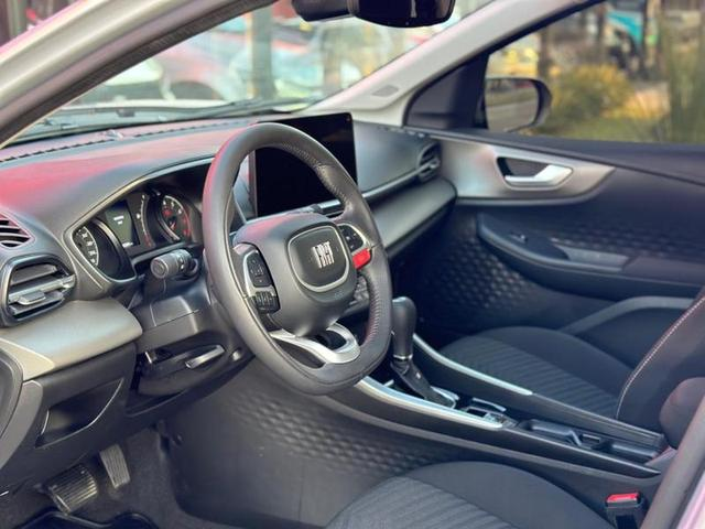 Foto do veículo FIAT FASTBACK  AUDACE TURBO 200 FLEX AT 4P 2023 25.382 KM 117.900,00