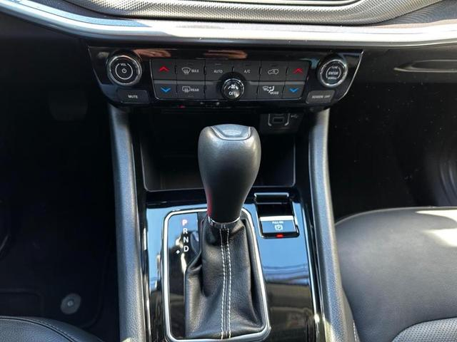 Foto do veículo JEEP COMPASS  LONG TF 2022 9.996 KM 138.900,00