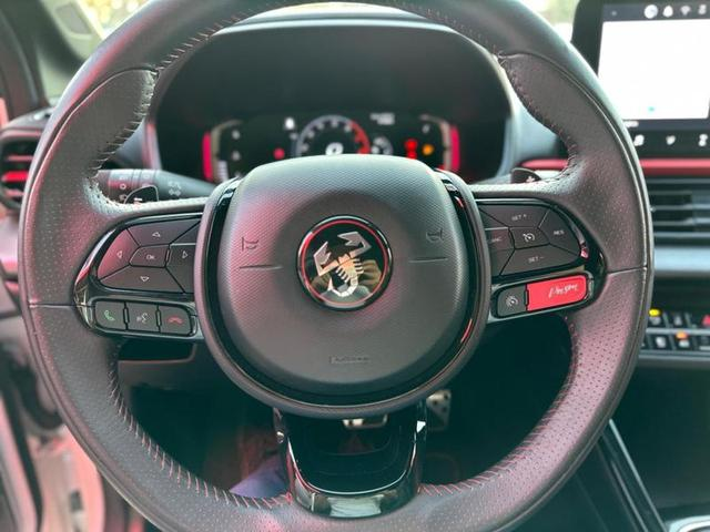 Foto do veículo FIAT PULSE  ABARTH 270 2023 11.837 KM 129.900,00