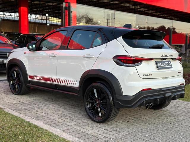 Foto do veículo FIAT PULSE  ABARTH 270 2023 12.394 KM 129.900,00