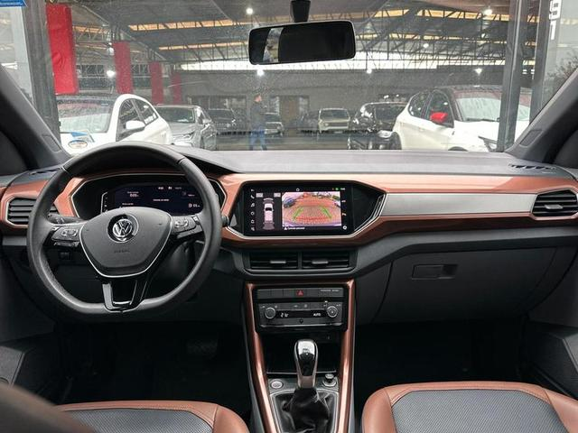Foto do veículo VOLKSWAGEN T-CROSS  CL TSI AD 2021 15.693 KM 109.900,00