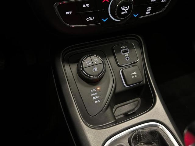 Foto do veículo JEEP COMPASS  LIMITED S 2021 45.031 KM 149.900,00