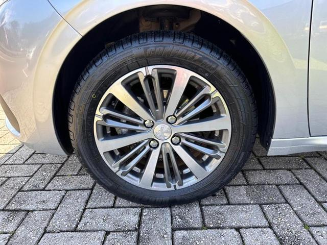 Foto do veículo PEUGEOT 208  1.6 GRIFFE 16V FLEX 4P AUTOMATICO 2020 37.010 KM 71.900,00