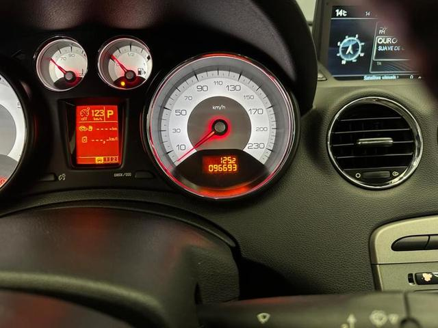 Foto do veículo PEUGEOT 308  1.6 GRIFFE THP 16V GASOLINA 4P AUTOMATICO 2015 96.449 KM 55.900,00