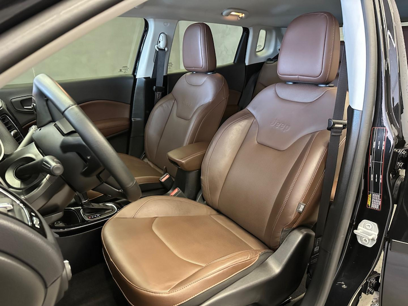 Foto do veículo JEEP COMPASS  LIMITED F H 2021 76.728 KM 119.900,00