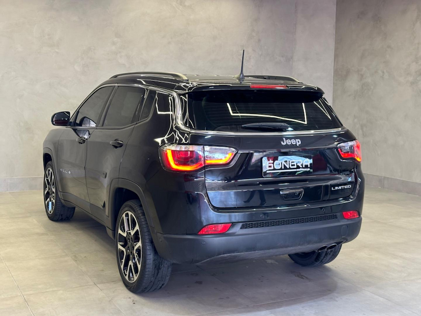 Foto do veículo JEEP COMPASS  LIMITED F H 2021 76.728 KM 119.900,00