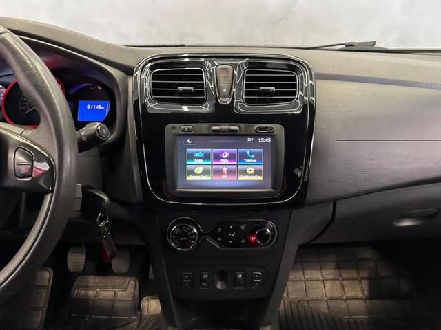 Foto do veículo RENAULT SANDERO  1.6 SL STEPWAY RIP CURL 16V FLEX 4P MANUAL 2016 91.000 KM 48.900,00