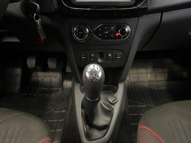 Foto do veículo RENAULT SANDERO  1.6 SL STEPWAY RIP CURL 16V FLEX 4P MANUAL 2016 91.000 KM 48.900,00
