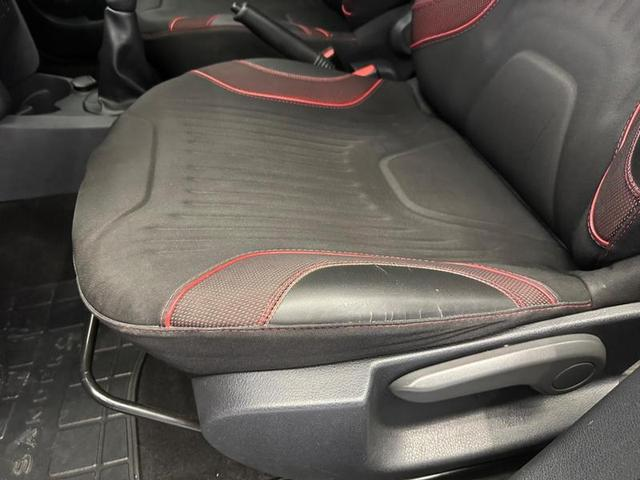 Foto do veículo RENAULT SANDERO  1.6 SL STEPWAY RIP CURL 16V FLEX 4P MANUAL 2016 91.000 KM 48.900,00
