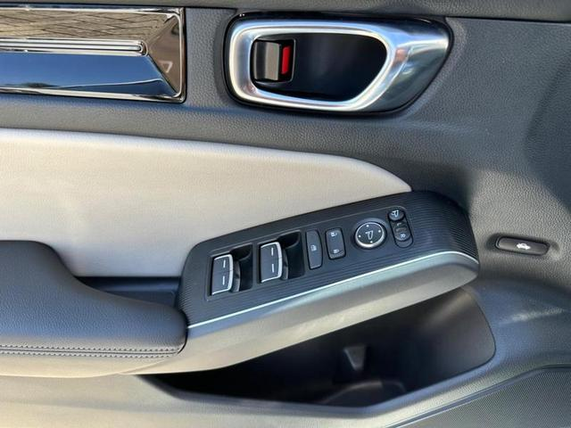 Foto do veículo HONDA CIVIC  SED.TOURING 2.0 16V AUT. (HÍBRIDO) 2024 2.332 KM 249.900,00