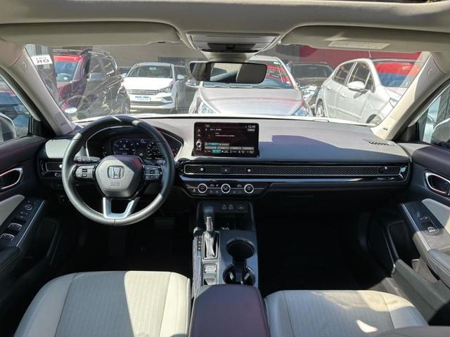 Foto do veículo HONDA CIVIC  SED.TOURING 2.0 16V AUT. (HÍBRIDO) 2024 2.332 KM 249.900,00