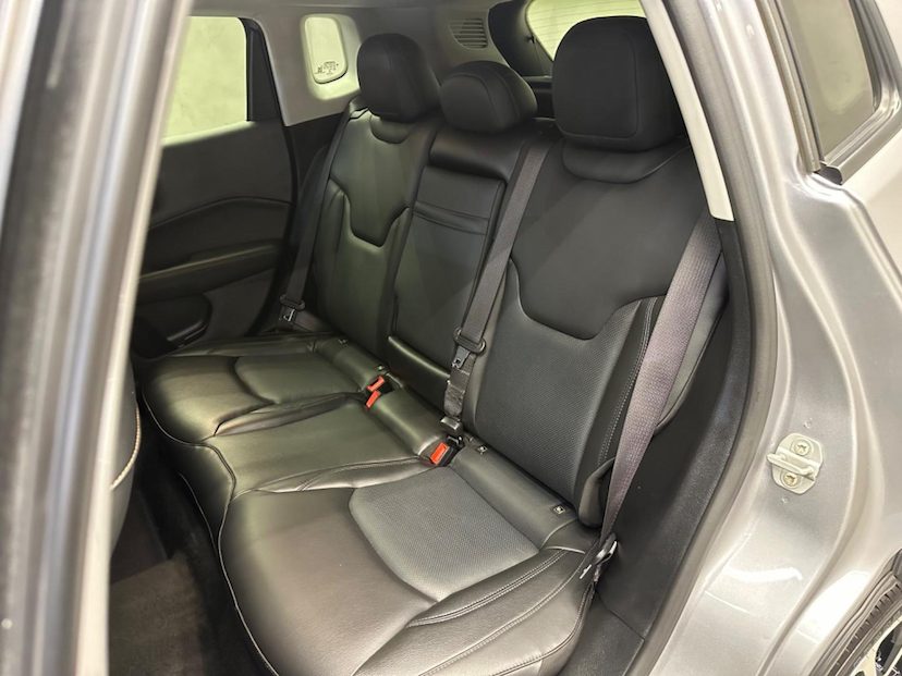 Foto do veículo JEEP COMPASS  LIMITED 2.0 4X4 DIESEL 16V AUT. 2021 61.752 KM 135.900,00