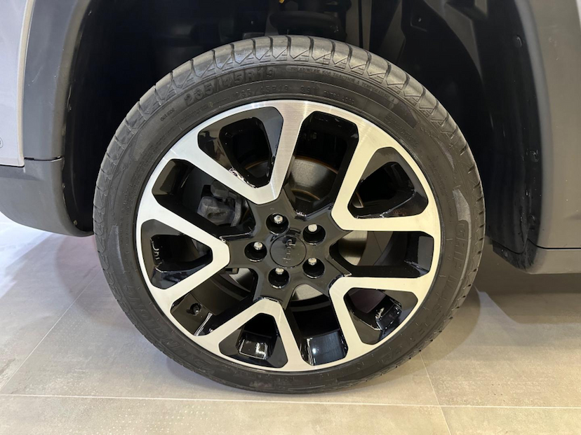Foto do veículo JEEP COMPASS  LIMITED 2.0 4X4 DIESEL 16V AUT. 2021 61.752 KM 135.900,00