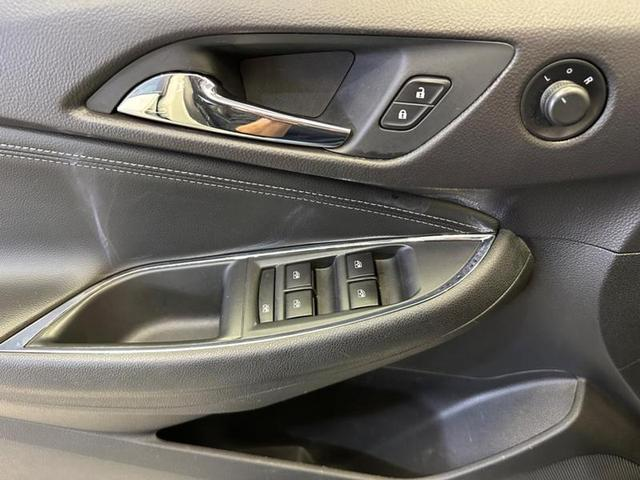 Foto do veículo CHEVROLET CRUZE  LT NB AUT 2018 106.981 KM 79.900,00