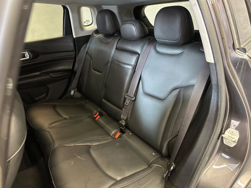 Foto do veículo JEEP COMPASS  LONGITUDE T270 TURBO FLEX AUT. 2022 38.753 KM 133.900,00