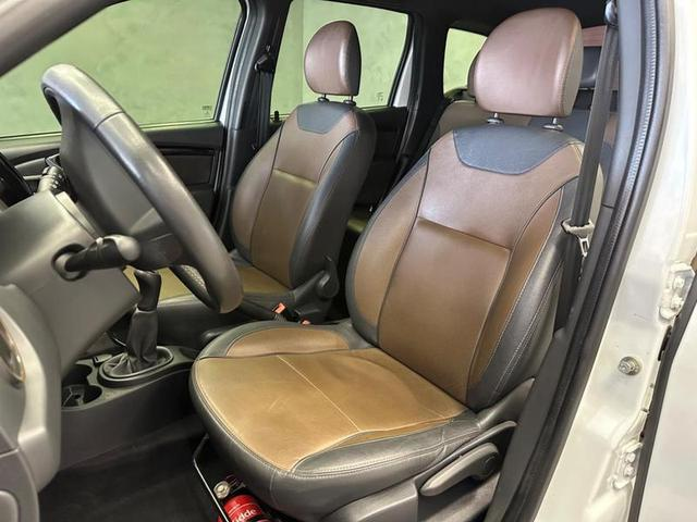 Foto do veículo RENAULT DUSTER  1.6 16V HI-FLEX MEC. 2016 89.250 KM 59.900,00