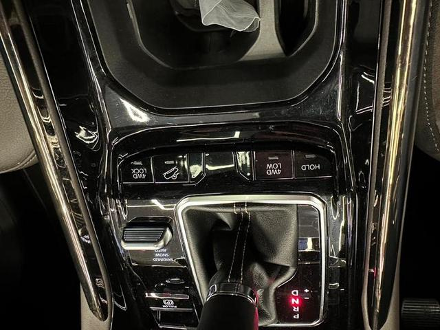 Foto do veículo JEEP COMMANDER  OVERLAND TD380 4X4 TURBO DIESEL 2023 26.610 KM 219.900,00