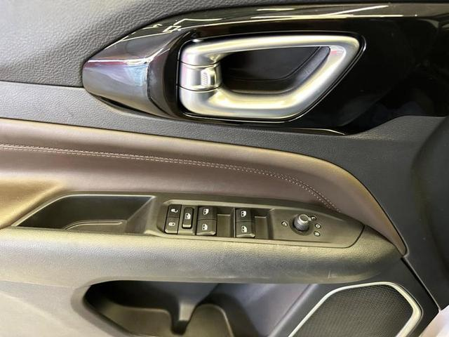 Foto do veículo JEEP COMMANDER  OVERLAND TD380 4X4 TURBO DIESEL 2023 26.610 KM 219.900,00