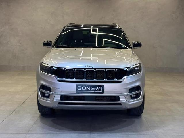 Foto do veículo JEEP COMMANDER  OVERLAND TD380 4X4 TURBO DIESEL 2023 26.610 KM 219.900,00