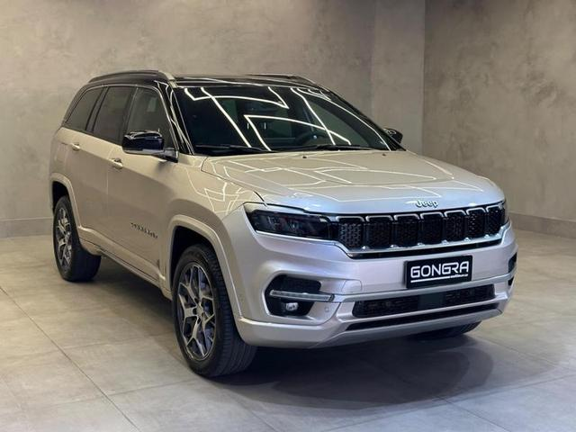 Foto do veículo JEEP COMMANDER  OVERLAND TD380 4X4 TURBO DIESEL 2023 26.610 KM 219.900,00