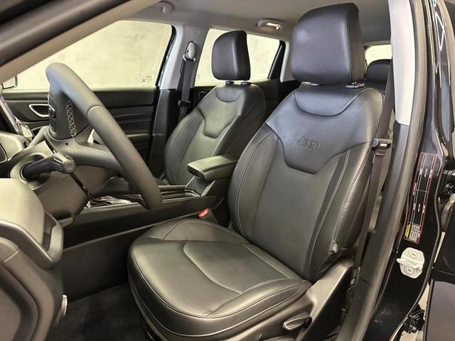 Foto do veículo JEEP COMPASS  LONGITUDE T270 TURBO FLEX AUT. 2023 14.066 KM 149.900,00