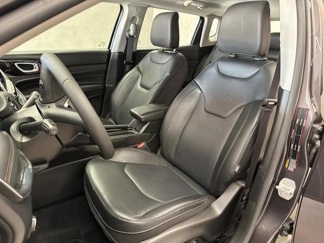 Foto do veículo JEEP COMPASS  LIMITED T270 1.3 TB 4X2 FLEX AUT 2023 19.551 KM 162.900,00