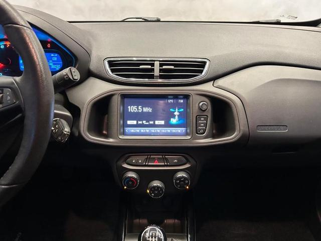 Foto do veículo CHEVROLET ONIX  1. 4MT LTZ 2017 36.028 KM 64.900,00