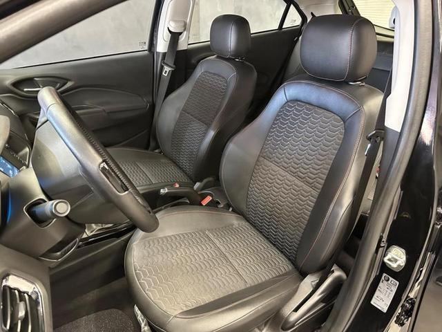 Foto do veículo CHEVROLET ONIX  1. 4MT LTZ 2017 36.028 KM 64.900,00