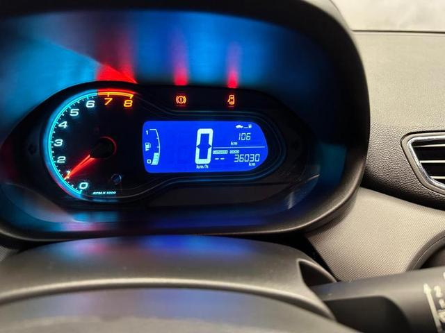 Foto do veículo CHEVROLET ONIX  1. 4MT LTZ 2017 36.028 KM 64.900,00